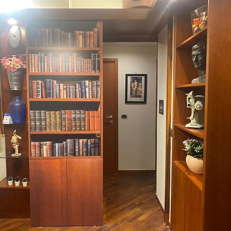 Casa Battisti Messina Guest House In Centro Citta, Ideale Per Famiglie O Gruppi Eksteriør billede