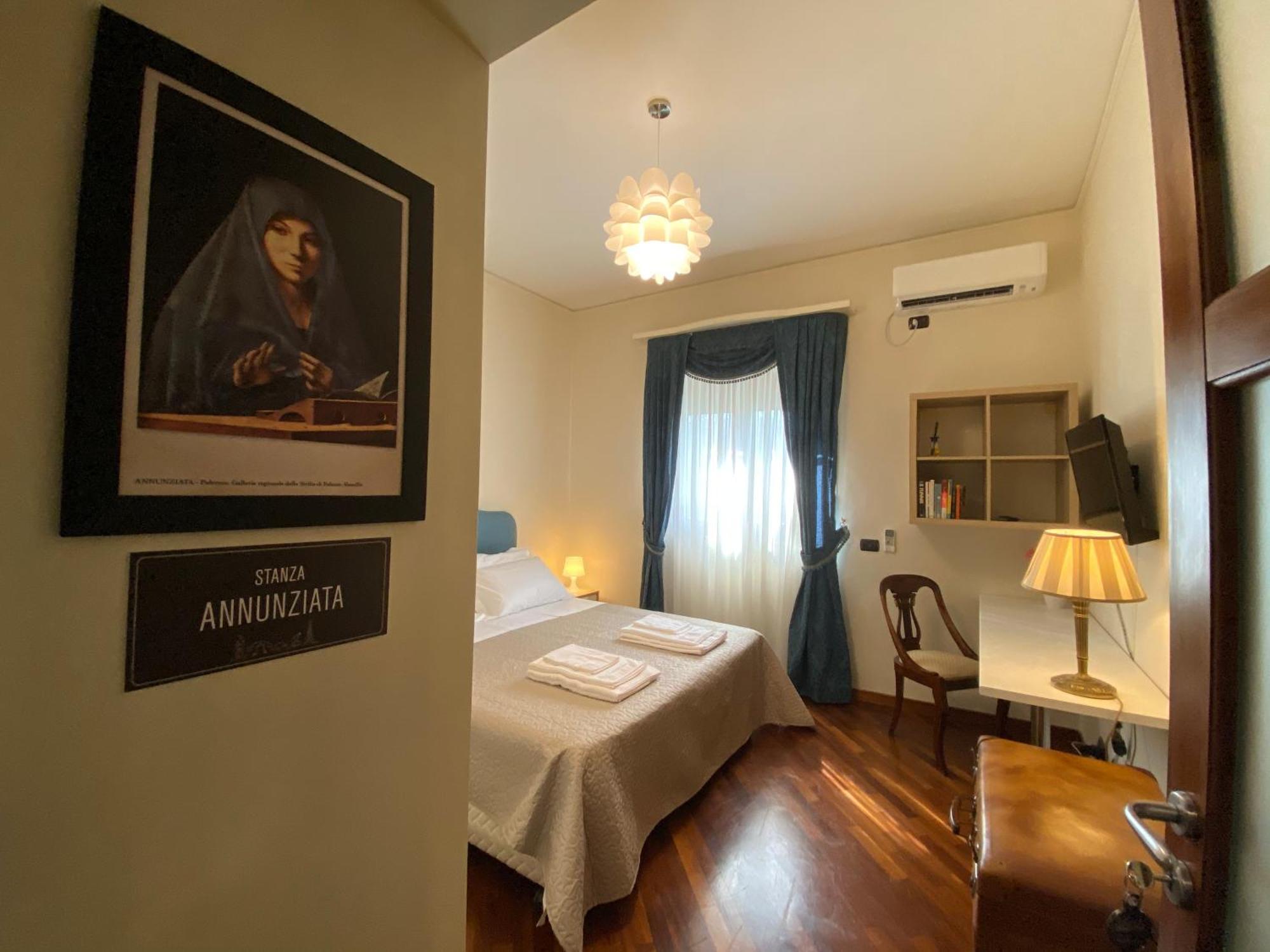 Casa Battisti Messina Guest House In Centro Citta, Ideale Per Famiglie O Gruppi Eksteriør billede